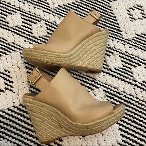 Steve Madden tan leather wedges